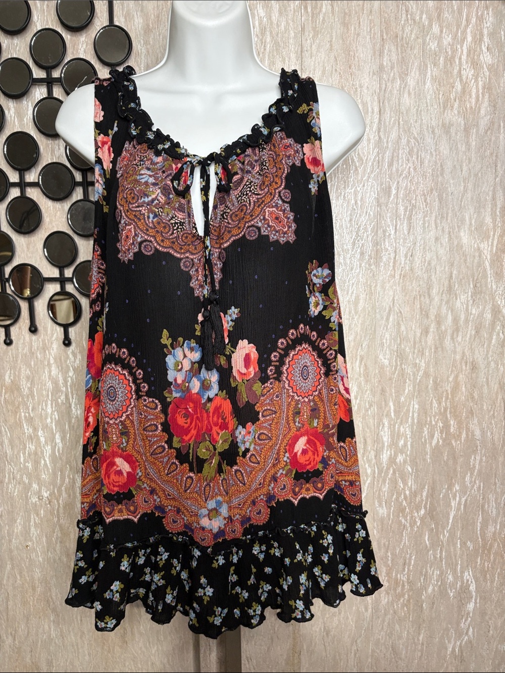 Bila Black Floral Paisley Ruffled Tie-Front Sleeveless Top